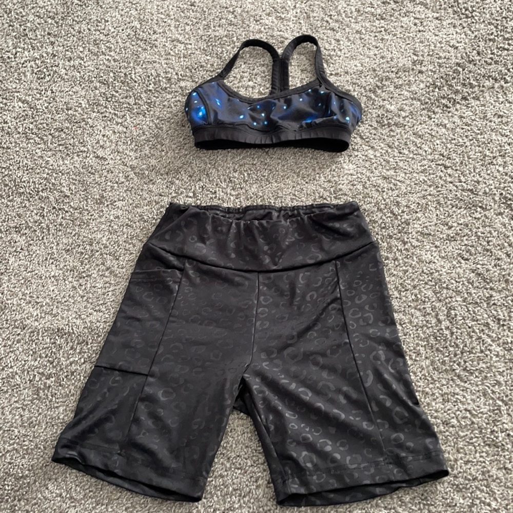 Workout outfit! Size small bra, size medium high waist biker shorts.